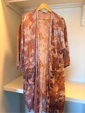 Dress Forum Floral Velvet Kimono Robe in Mauve and Rust